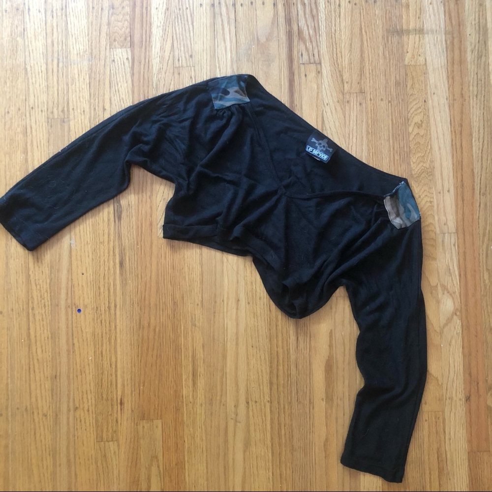 LIP SERVICE v neck camo patch crop top/shrug s/m